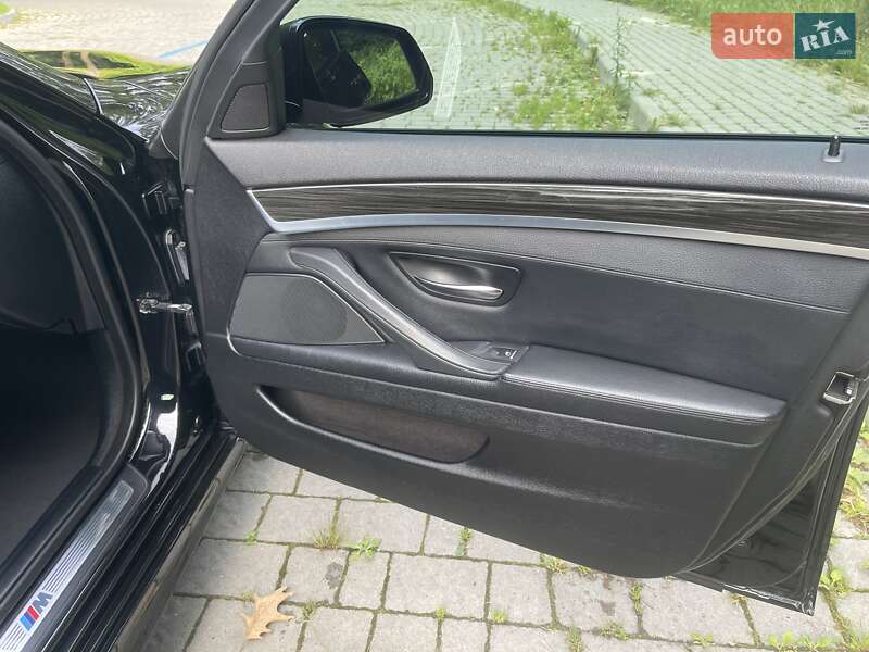 Седан BMW 5 Series 2014 в Львове