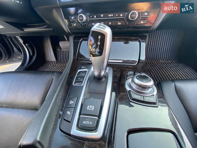 Седан BMW 5 Series 2012 в Трускавці