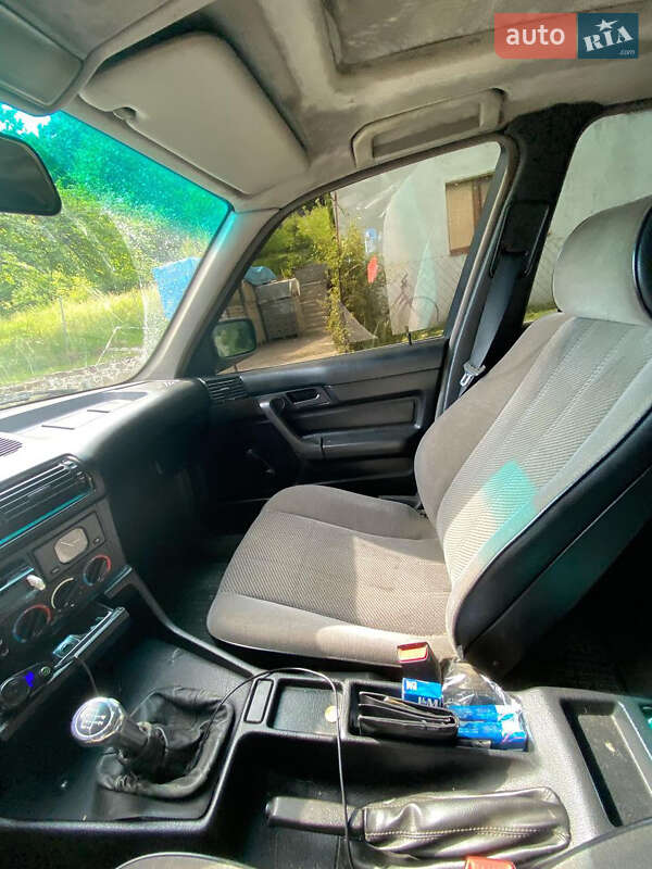 Седан BMW 5 Series 1989 в Рахові