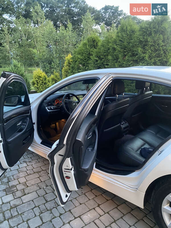 Седан BMW 5 Series 2013 в Стрию