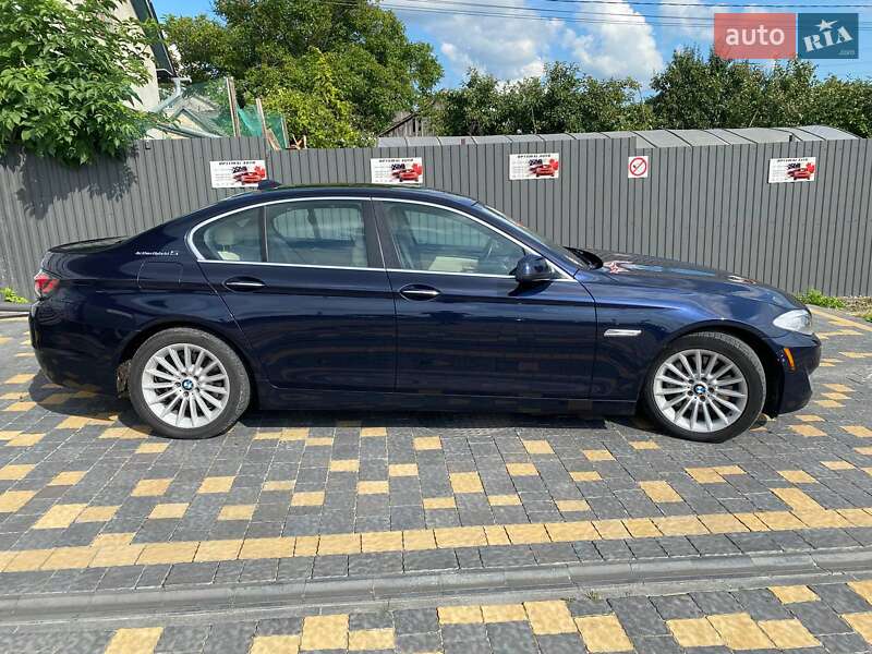 Седан BMW 5 Series 2012 в Львове
