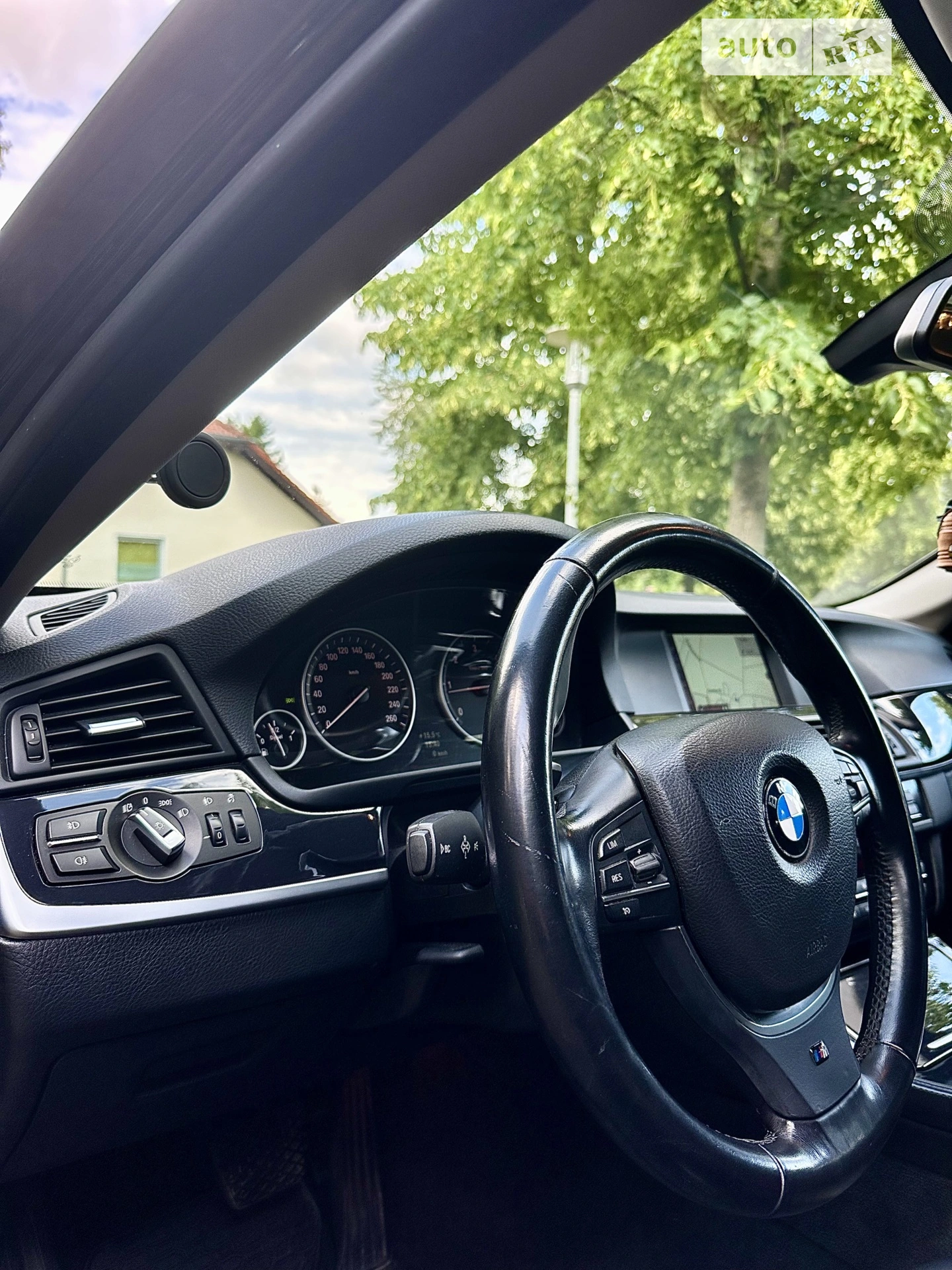 2012 BMW 5er - мініатюра 23