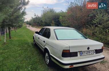 Седан BMW 5 Series 1990 в Городенке