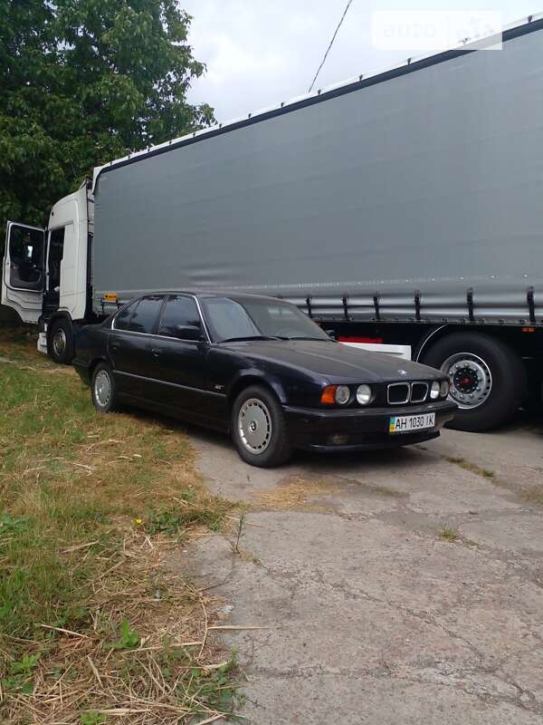 Седан BMW 5 Series 1995 в Добропіллі