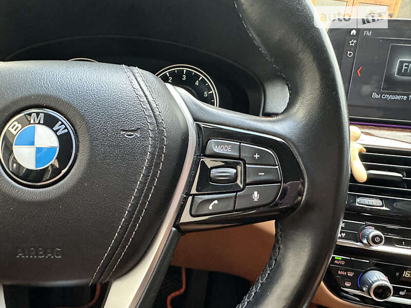 Седан BMW 5 Series 2017 в Тячеве