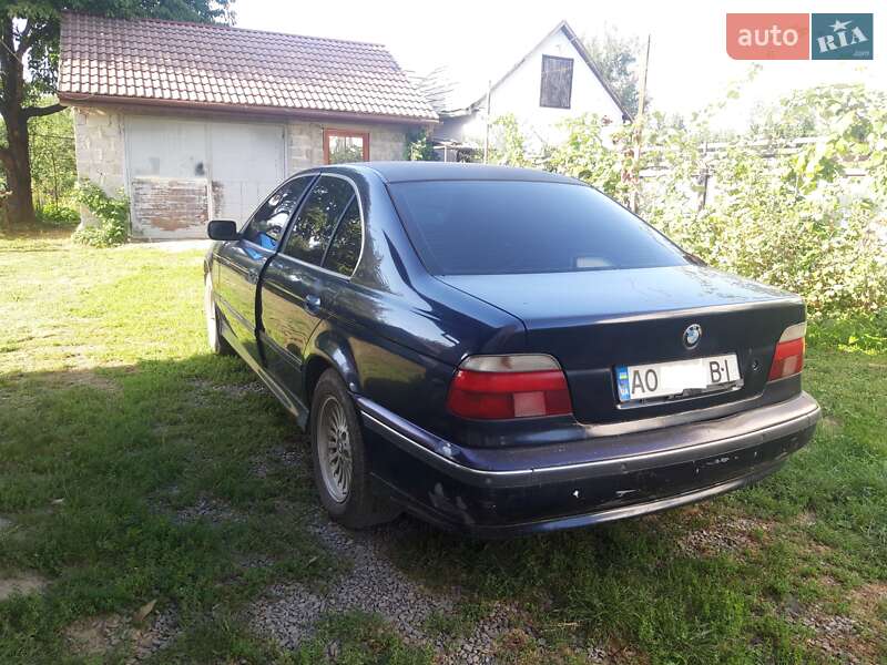 Седан BMW 5 Series 1997 в Мукачевому