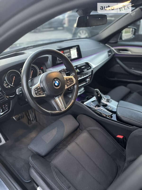 Седан BMW 5 Series 2017 в Львове