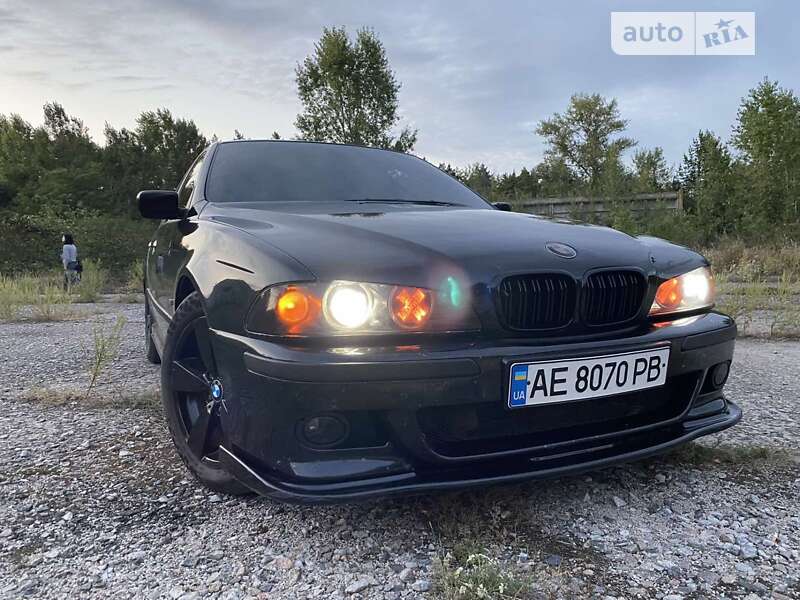Седан BMW 5 Series 1999 в Чигирине