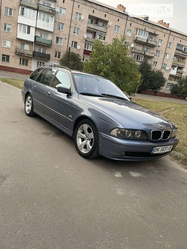 Універсал BMW 5 Series 2000 в Сарнах
