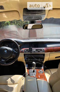 Седан BMW 5 Series 2011 в Хусті