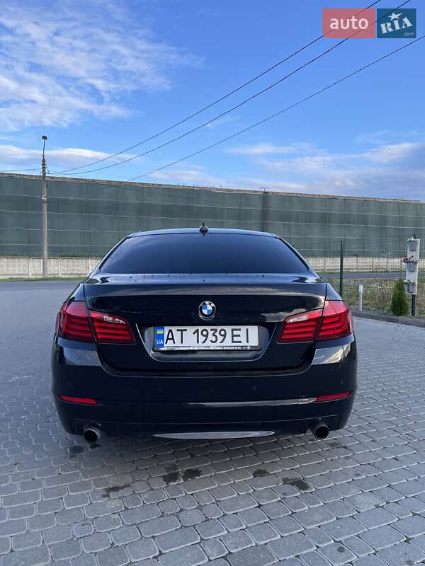 Седан BMW 5 Series 2012 в Надвірній