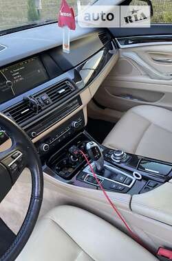 Седан BMW 5 Series 2012 в Надворной