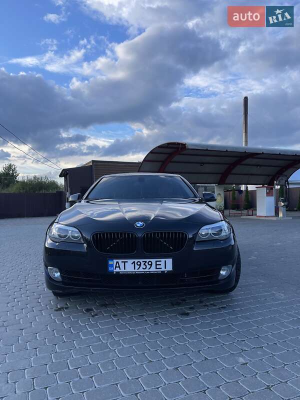 Седан BMW 5 Series 2012 в Надвірній