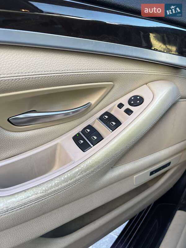 Седан BMW 5 Series 2012 в Надвірній