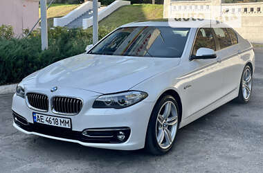Седан BMW 5 Series 2015 в Каменском