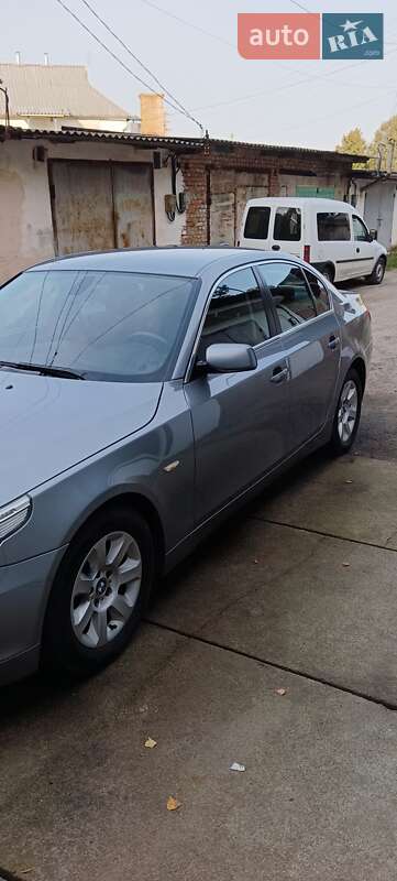 Седан BMW 5 Series 2004 в Костопілі