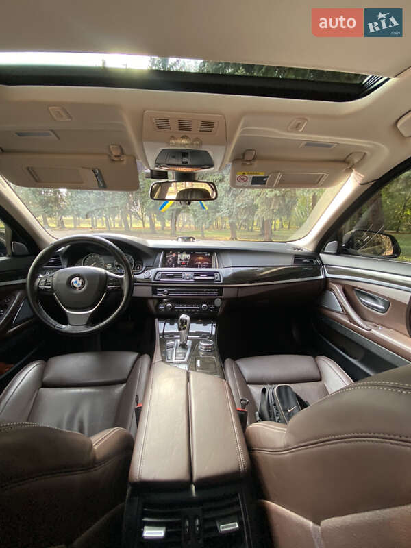 Седан BMW 5 Series 2016 в Черкасах