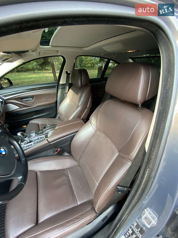 Седан BMW 5 Series 2016 в Черкасах