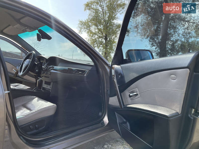 Седан BMW 5 Series 2004 в Ивано-Франковске