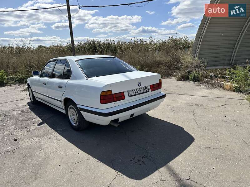 Седан BMW 5 Series 1988 в Слов'янську