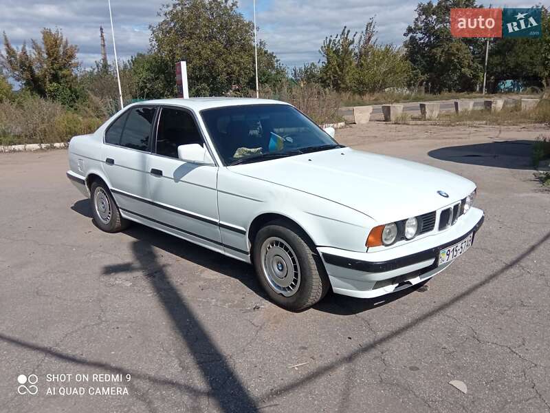 Седан BMW 5 Series 1988 в Слов'янську