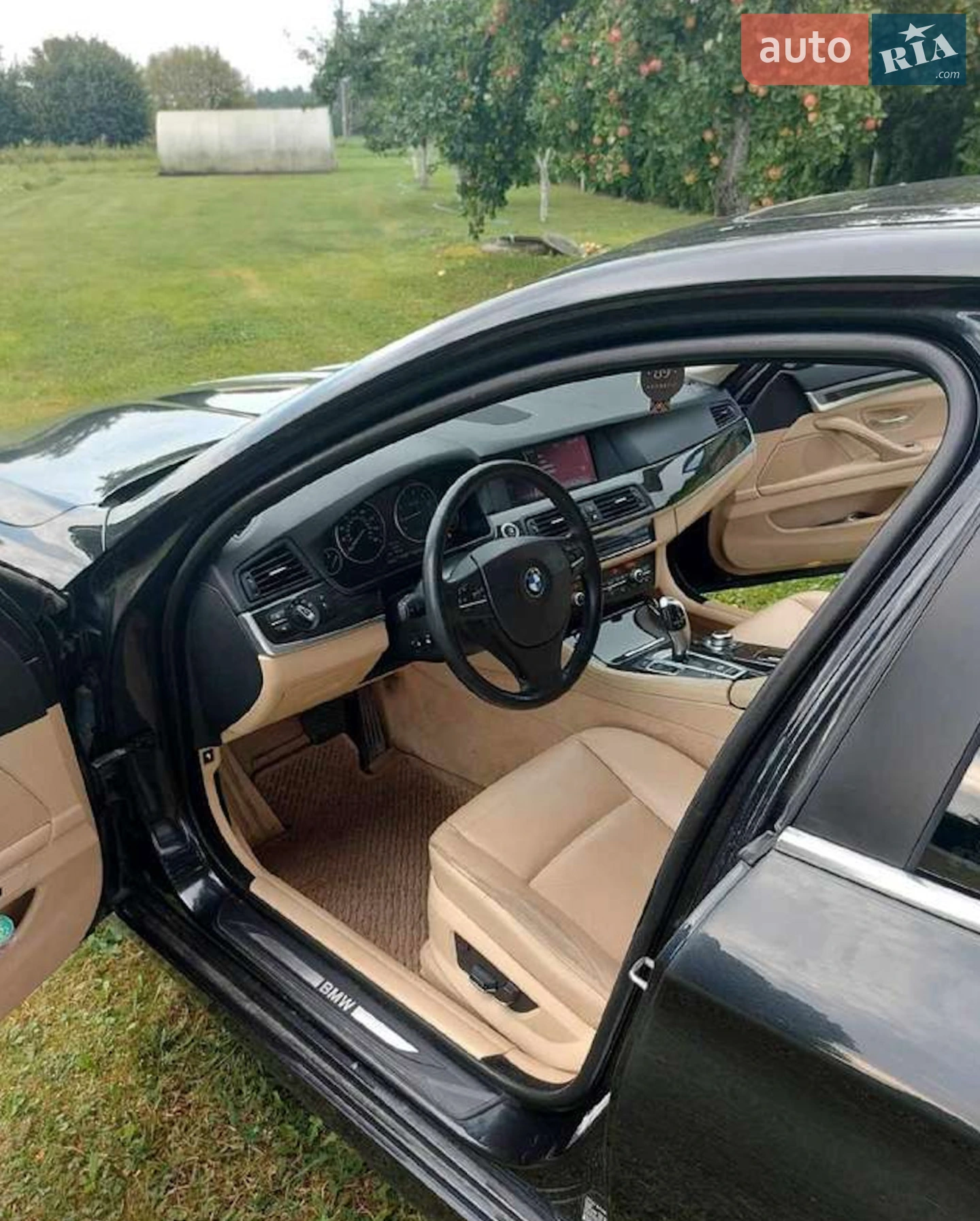 2012 BMW 5er - мініатюра 2
