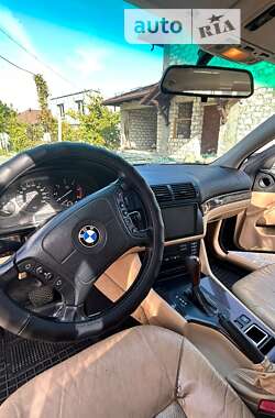 Седан BMW 5 Series 1998 в Білгороді-Дністровському