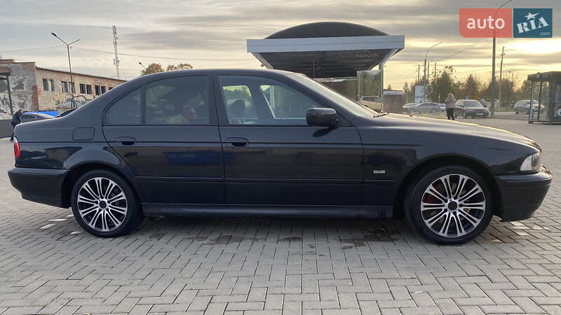 Седан BMW 5 Series 2001 в Ужгороді