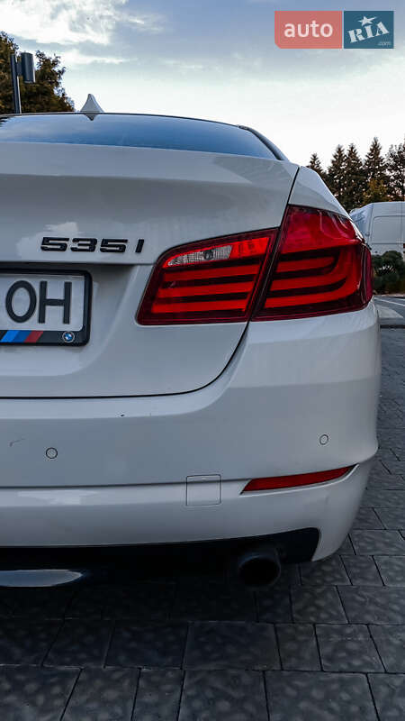 Седан BMW 5 Series 2010 в Львові