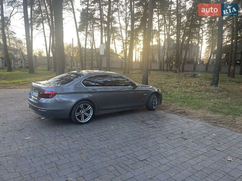 Седан BMW 5 Series 2013 в Львове