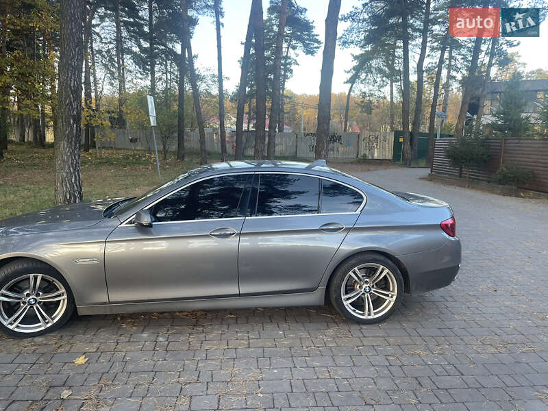 Седан BMW 5 Series 2013 в Львове