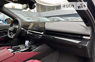 Седан BMW 5 Series 2023 в 