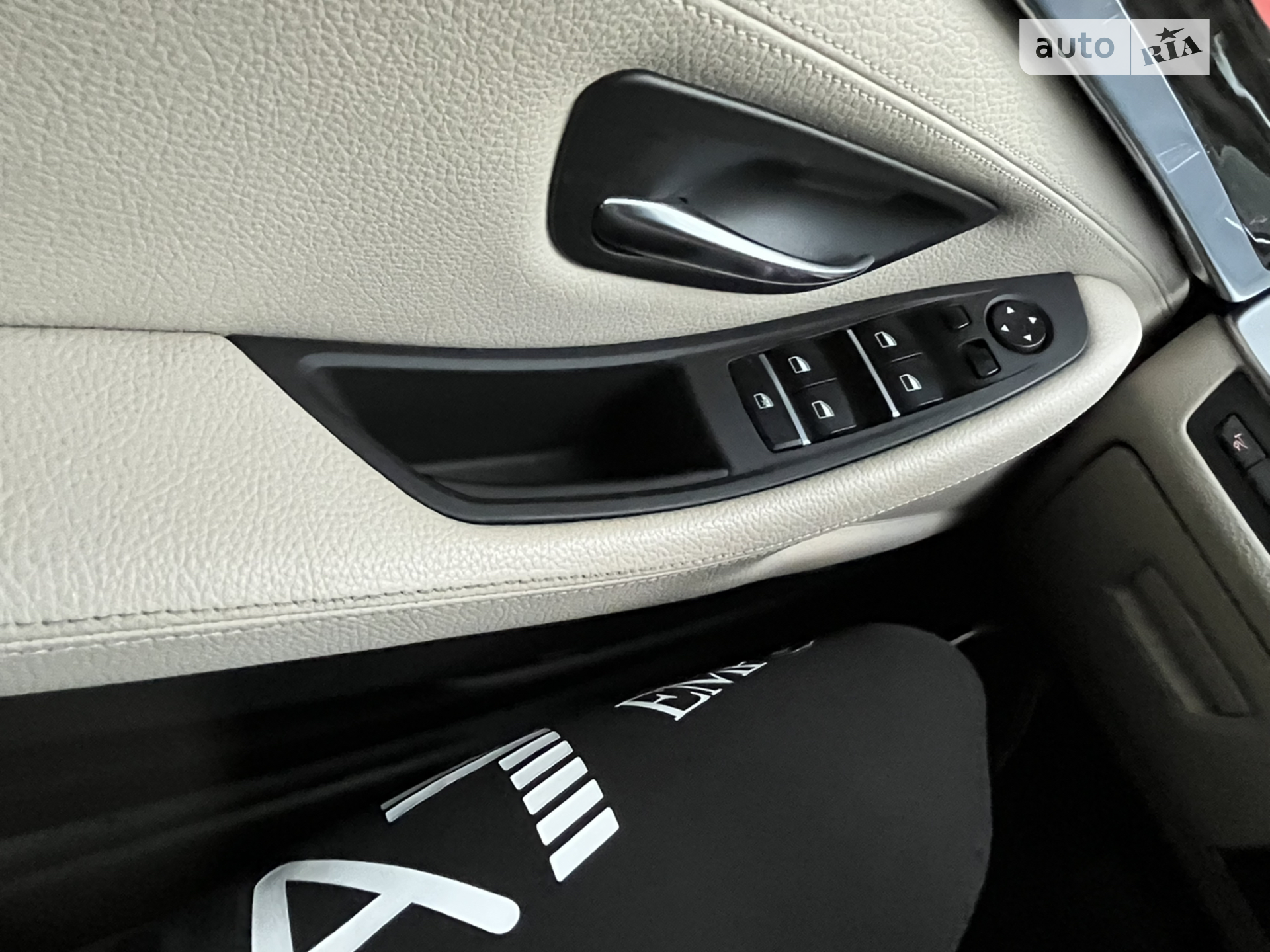 2013 BMW 5er - мініатюра 19