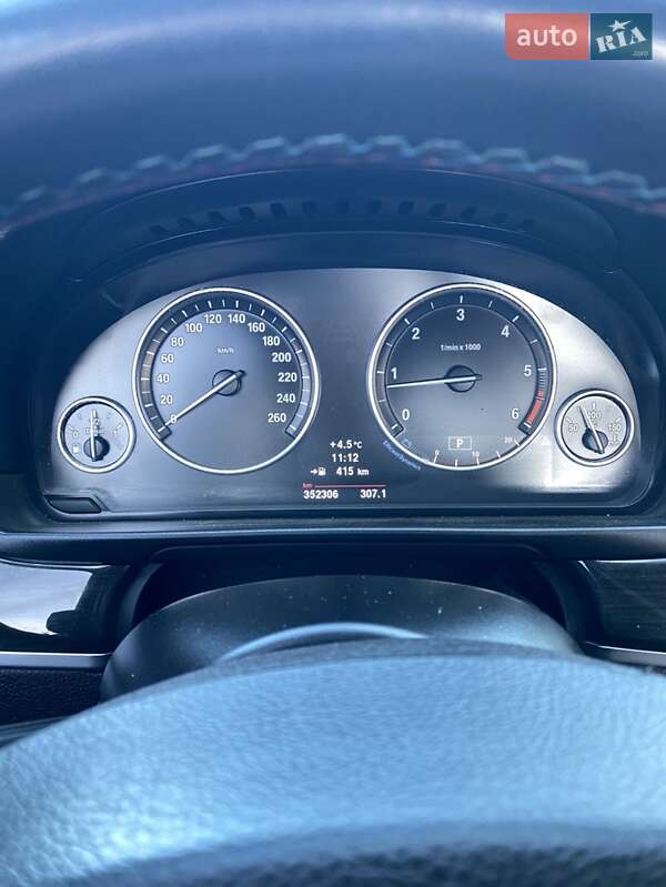 Седан BMW 5 Series 2012 в Гайсине