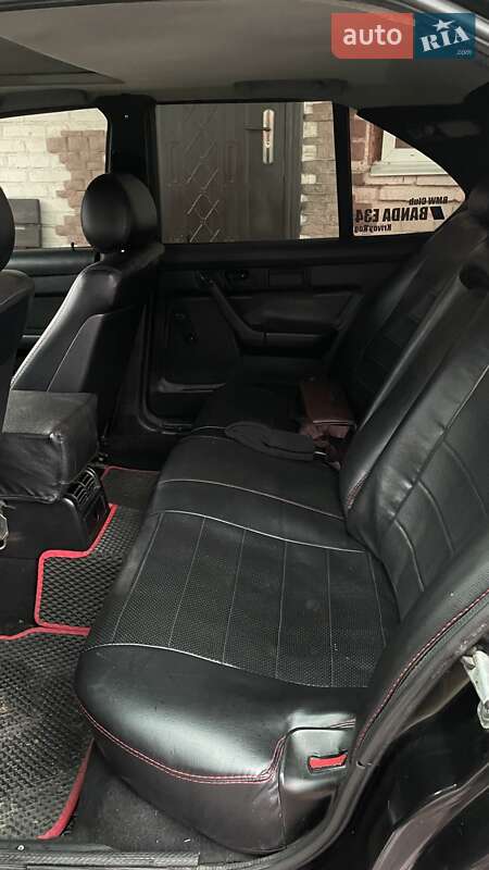 Седан BMW 5 Series 1992 в Кривому Розі