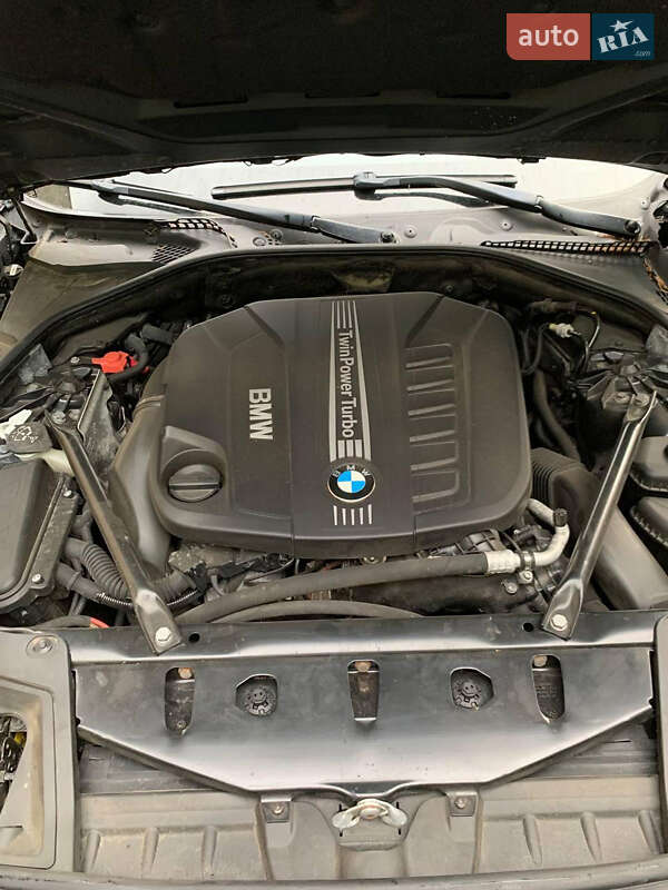 Седан BMW 5 Series 2013 в Чернівцях