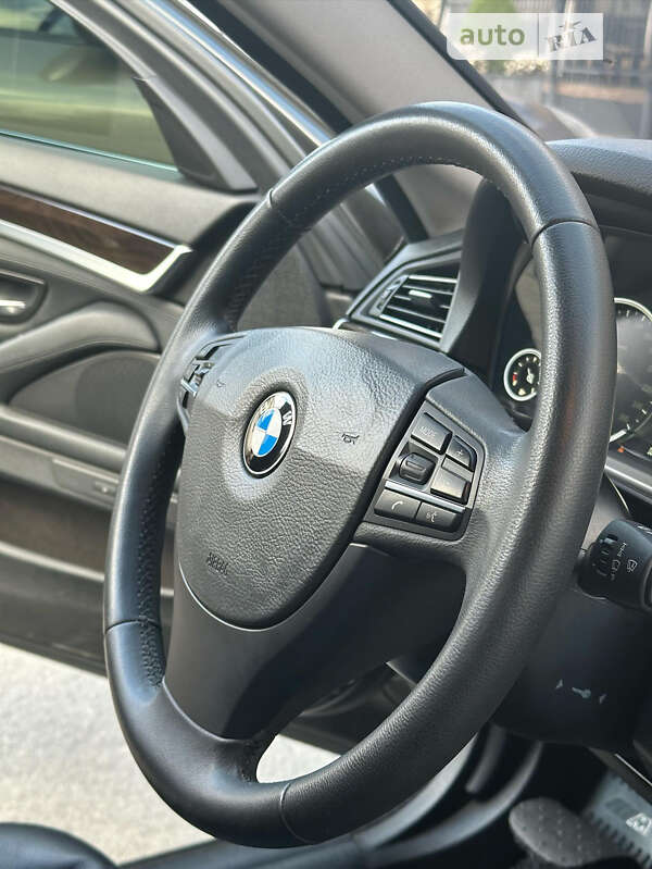 Седан BMW 5 Series 2013 в Николаеве
