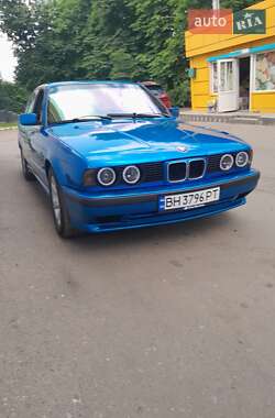 Седан BMW 5 Series 1988 в Подольске