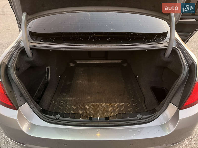 Седан BMW 5 Series 2012 в Львове фото 22 Седан BMW 5 Series 2012 в Львове