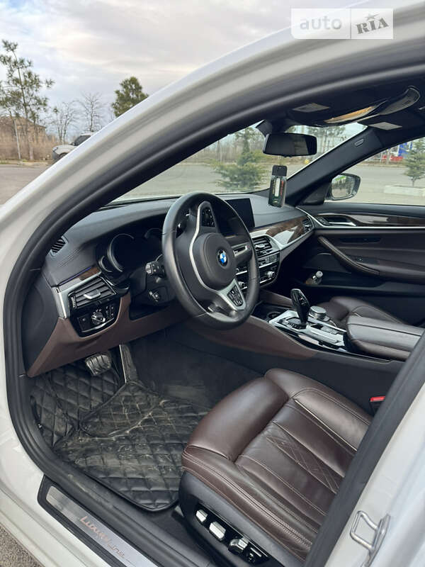 Седан BMW 5 Series 2017 в Киеве