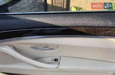 Седан BMW 5 Series 2012 в Сторожинце