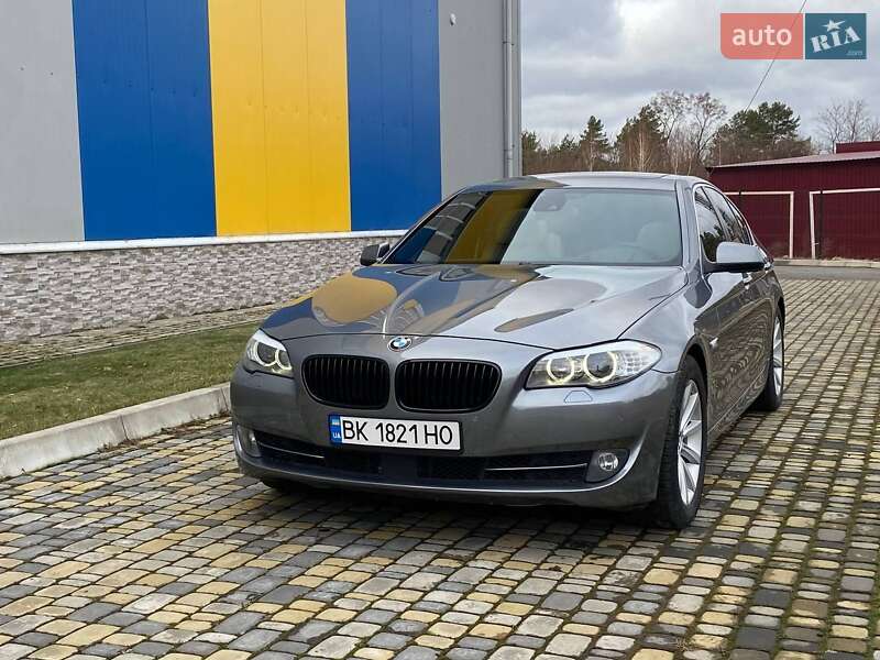 BMW 5 Series 2011