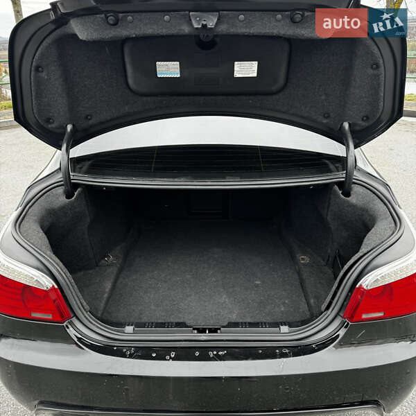 Седан BMW 5 Series 2008 в Кременці