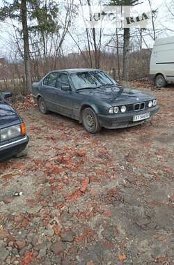 Седан BMW 5 Series 1989 в Гусятине