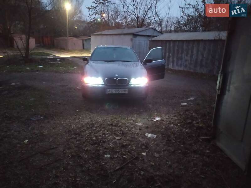 Седан BMW 5 Series 2003 в Кривому Розі