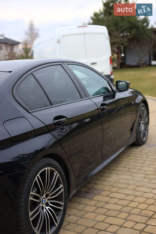 Седан BMW 5 Series 2018 в Львові