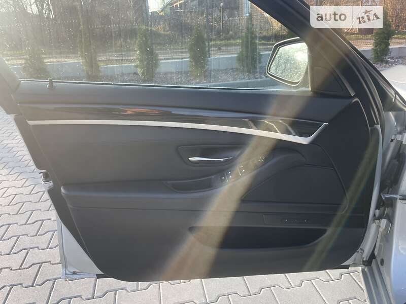 Седан BMW 5 Series 2013 в Львове