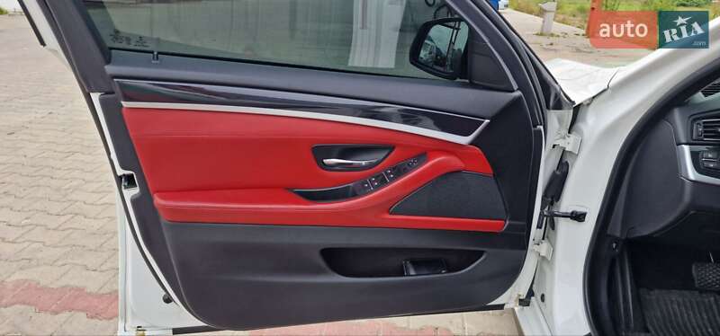 Седан BMW 5 Series 2016 в Тячеві