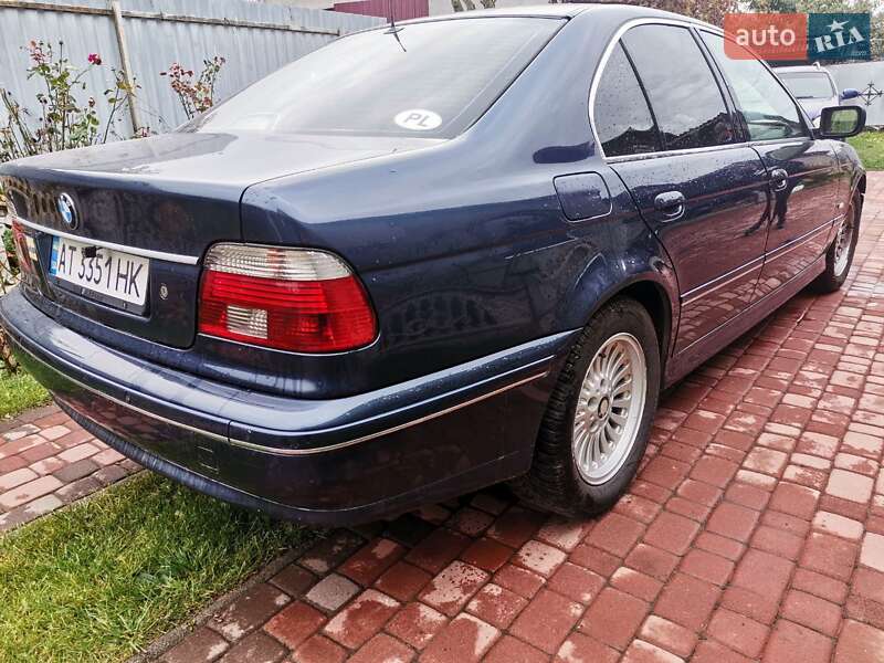 Седан BMW 5 Series 2002 в Дубно