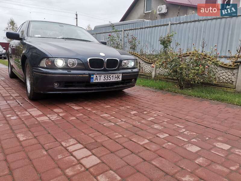 Седан BMW 5 Series 2002 в Дубно